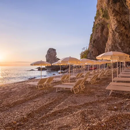 Capotaormina 4*