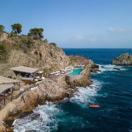 Capotaormina Отель Таормина