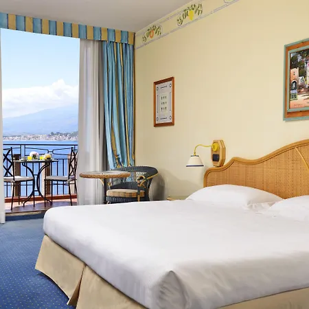 Capotaormina Отель 4*