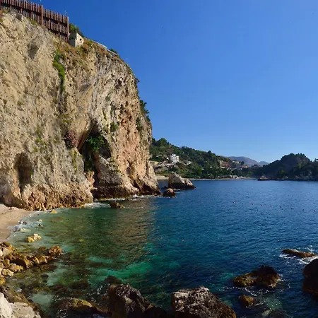 Capotaormina Отель