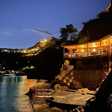 Capotaormina Отель