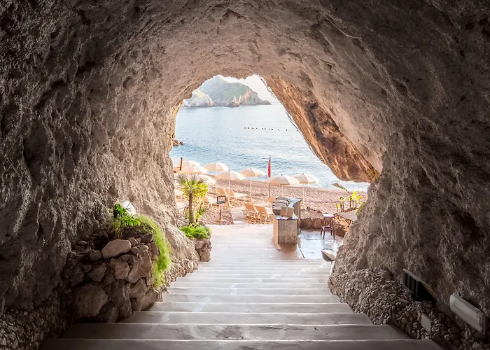 Capotaormina تاورمينا