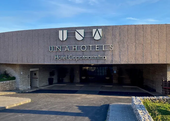 Capotaormina Hotel