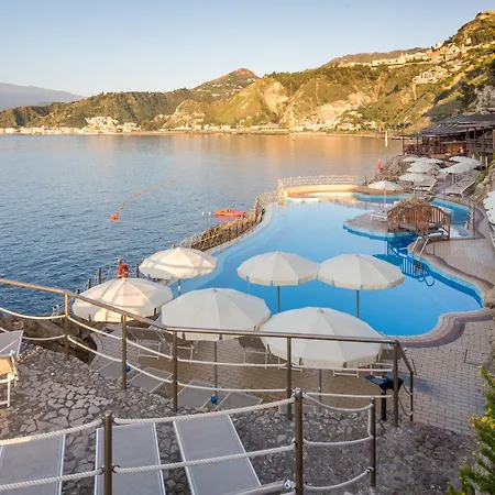 ホテル Capotaormina タオルミーナ