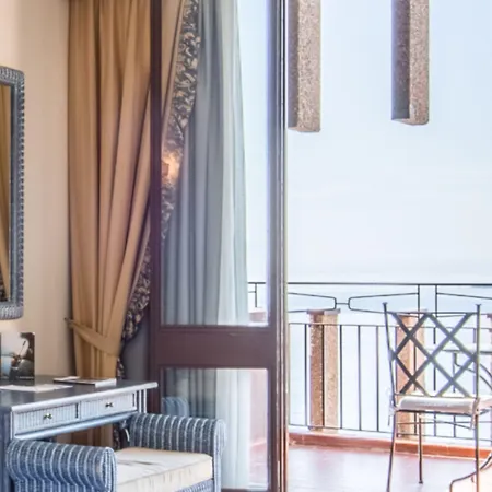 Capotaormina 4* タオルミーナ