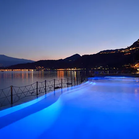 ホテル Capotaormina 4*