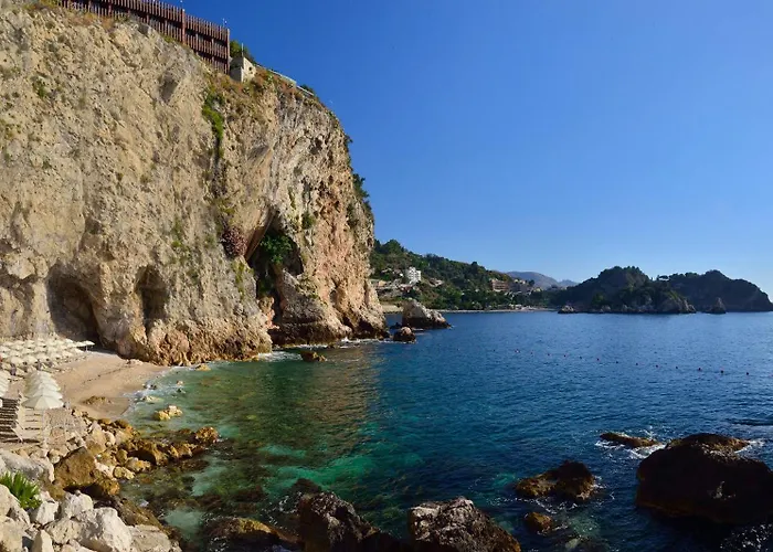 Capotaormina Hotel
