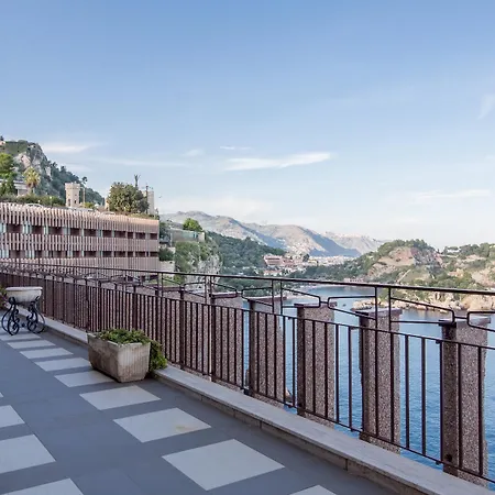 Capotaormina Hotel 4*