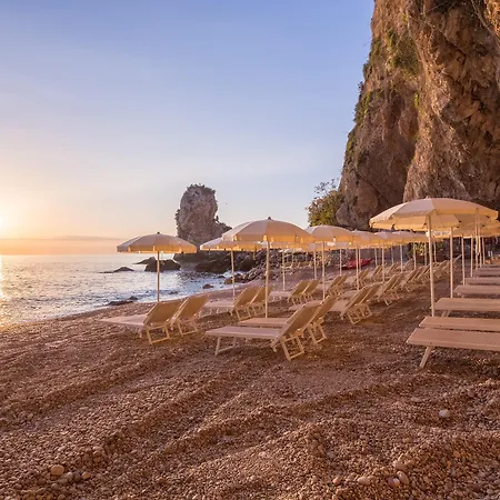 Capotaormina 4*