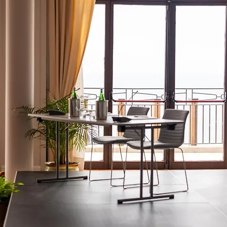 Hotel Capotaormina 4*