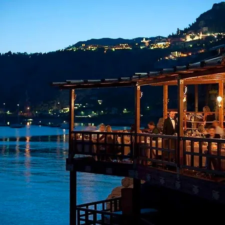 Capotaormina Hotel