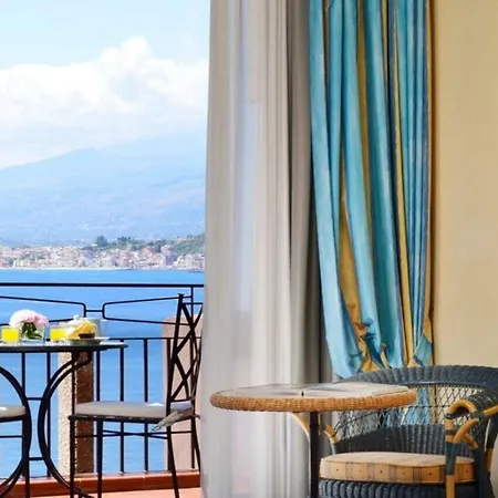 Capotaormina Hotel 4*