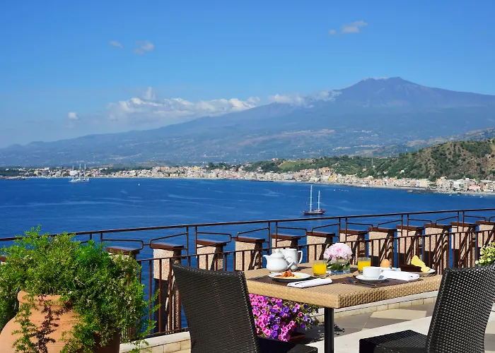 Hotel Capotaormina 4*