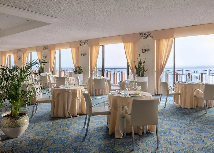 Capotaormina Hotel 4*