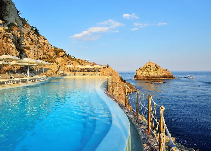 Hotel Capotaormina 4*